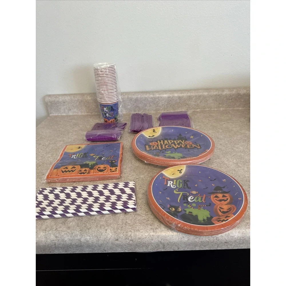 Halloween Party Supplies Serves 25 Plates‎ Cups Silverware Straws Napkins